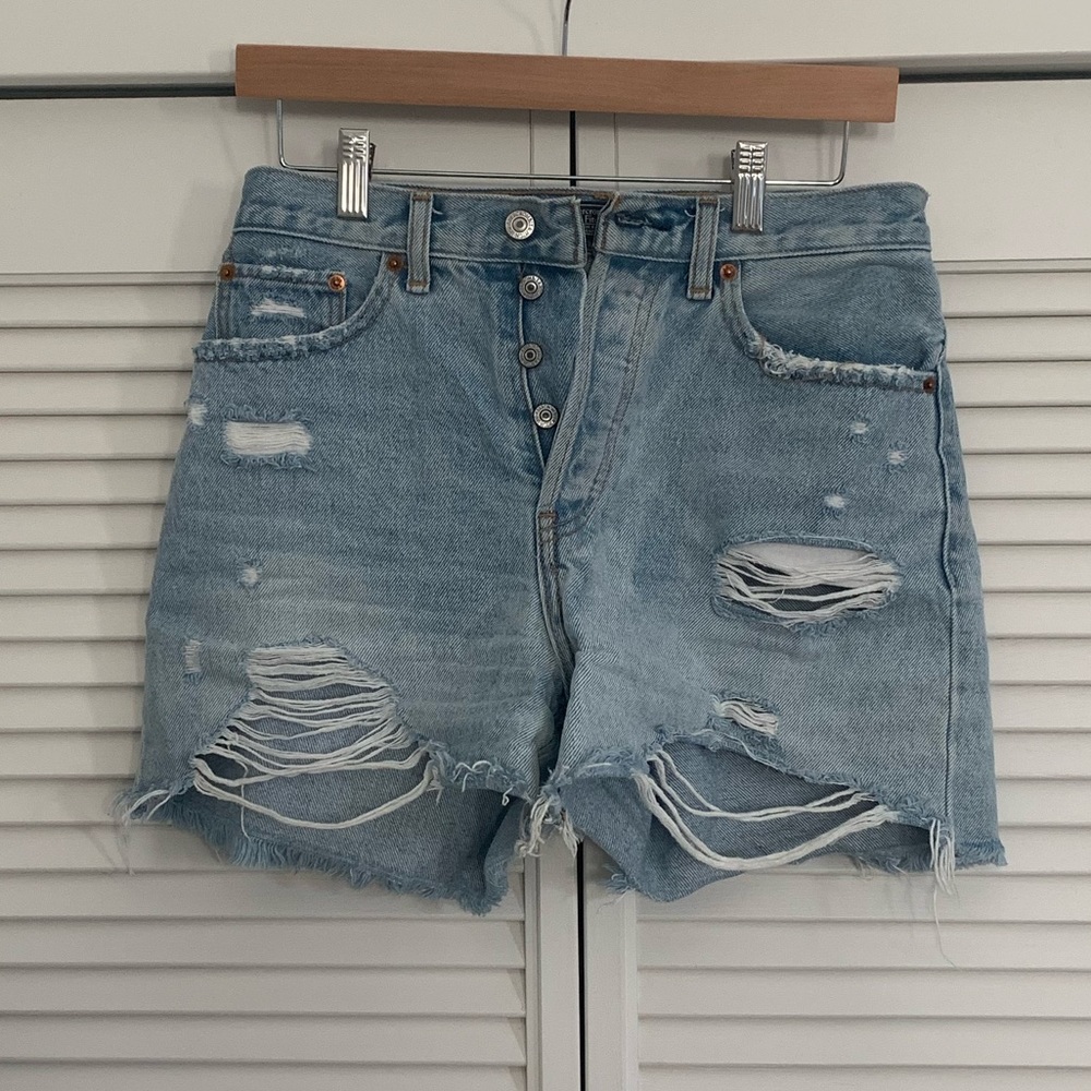 A&F High Rise 4” Short